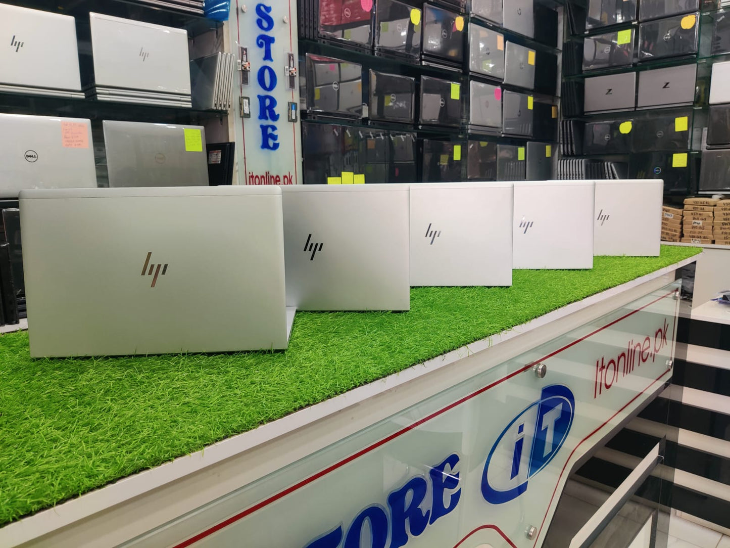 💻 HP ProBook 640 G10 Core i5 13th Gen - 16GB RAM - Touch Screen | IT Store
