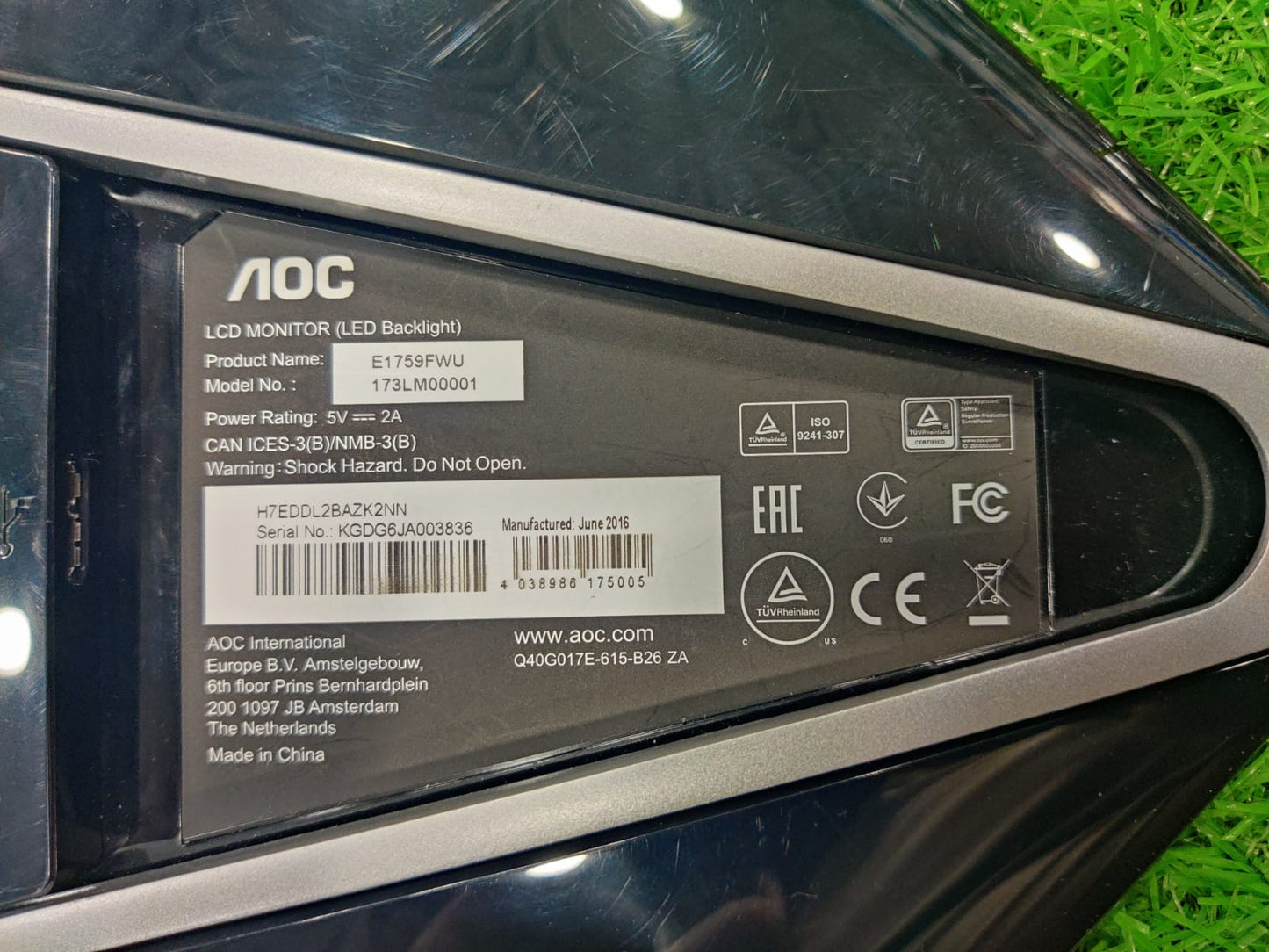 AOC E1759FWU 17.3" USB 3.0 Portable LED Monitor | Ultra Slim Secondary Display USED