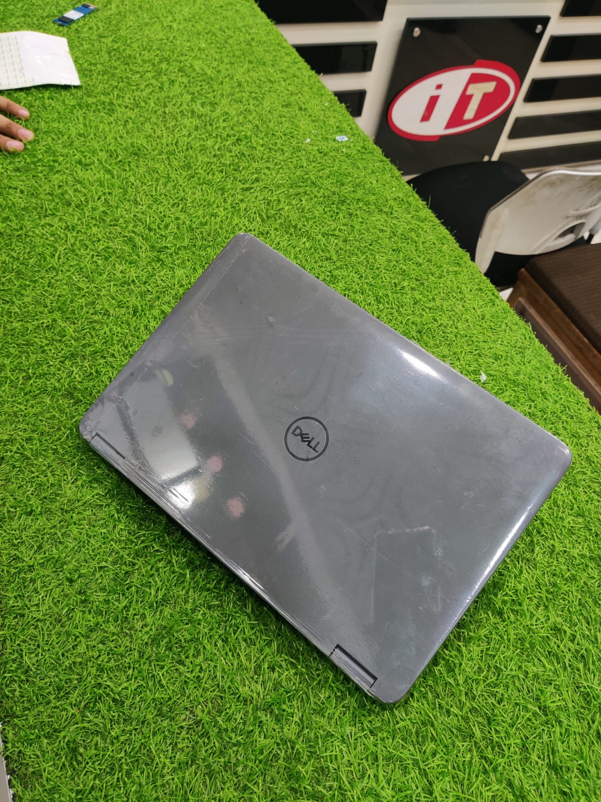 dell latitude 3120 11.6 inch touchscreen 360 degree laptop display view